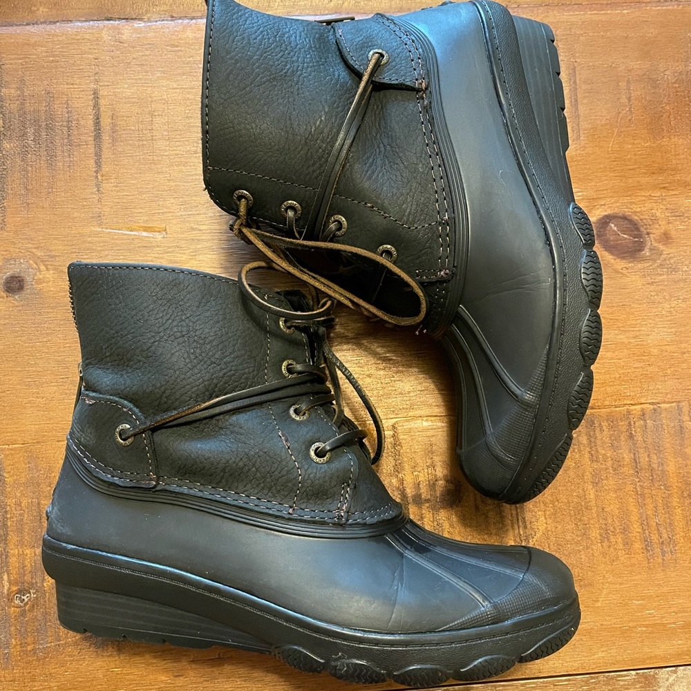 Size 6 Black Sperry Duck Boots